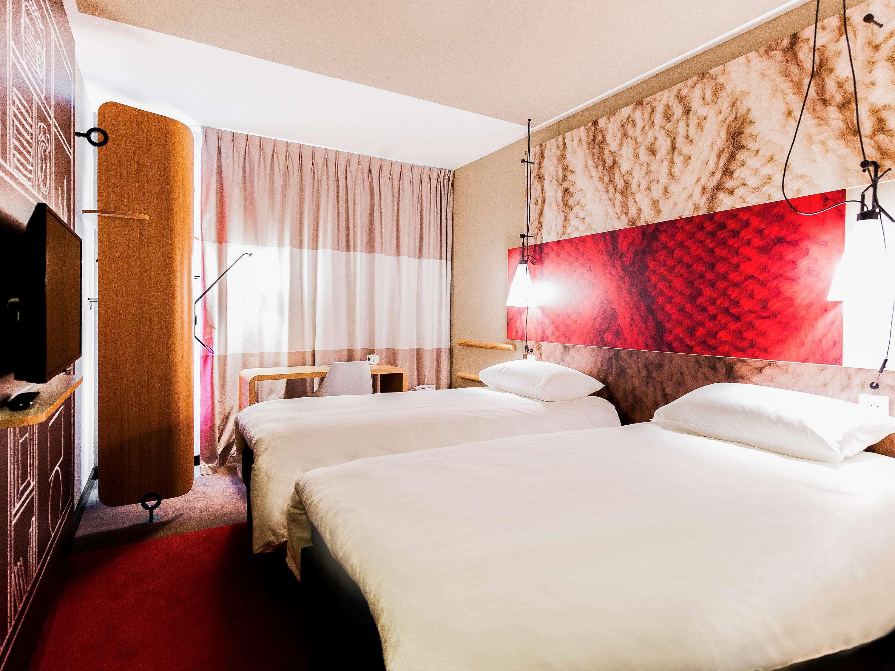 ホテル Ibis Poznan Polnoc スヒ・ラス エクステリア 写真