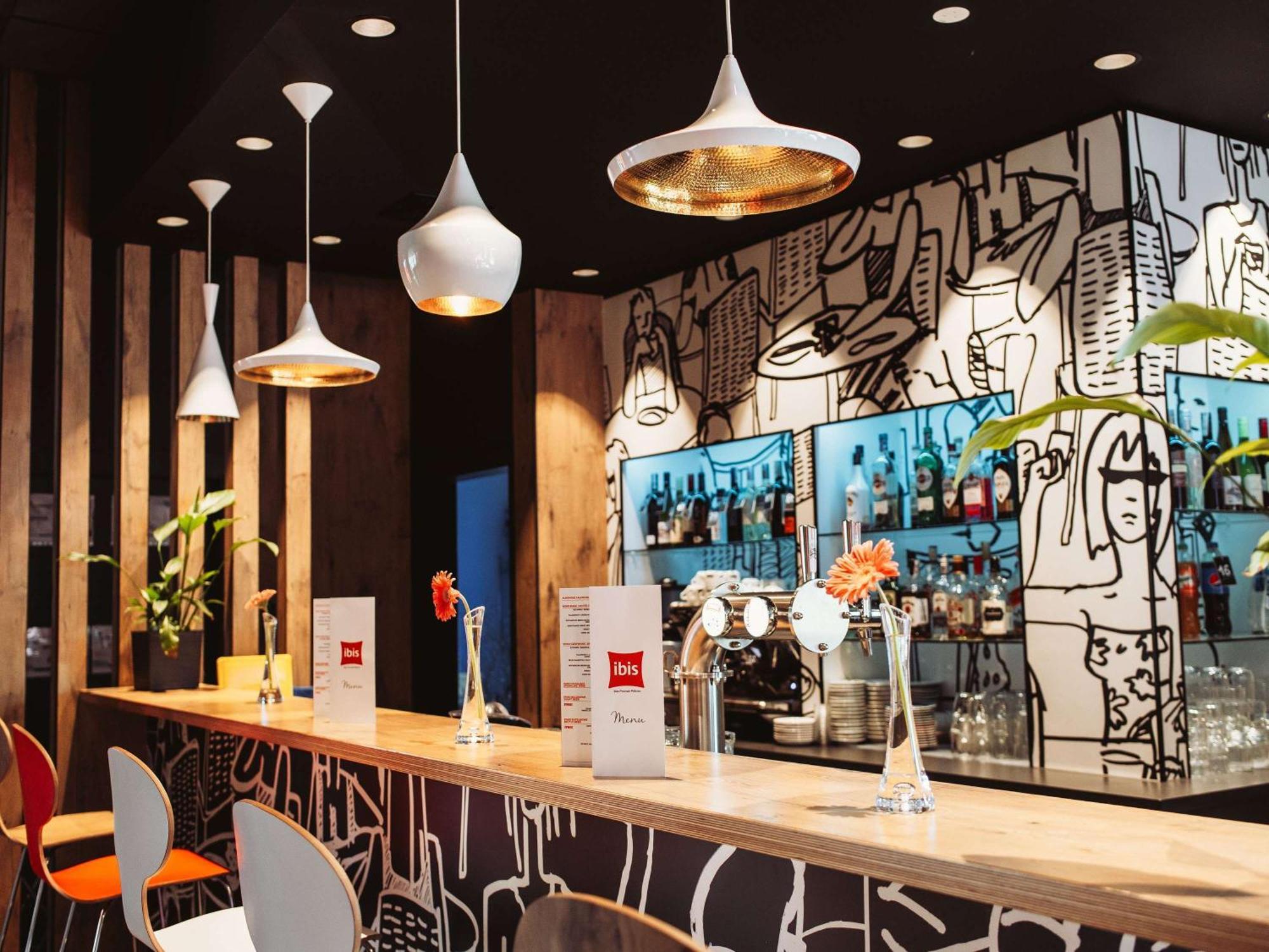ホテル Ibis Poznan Polnoc スヒ・ラス エクステリア 写真
